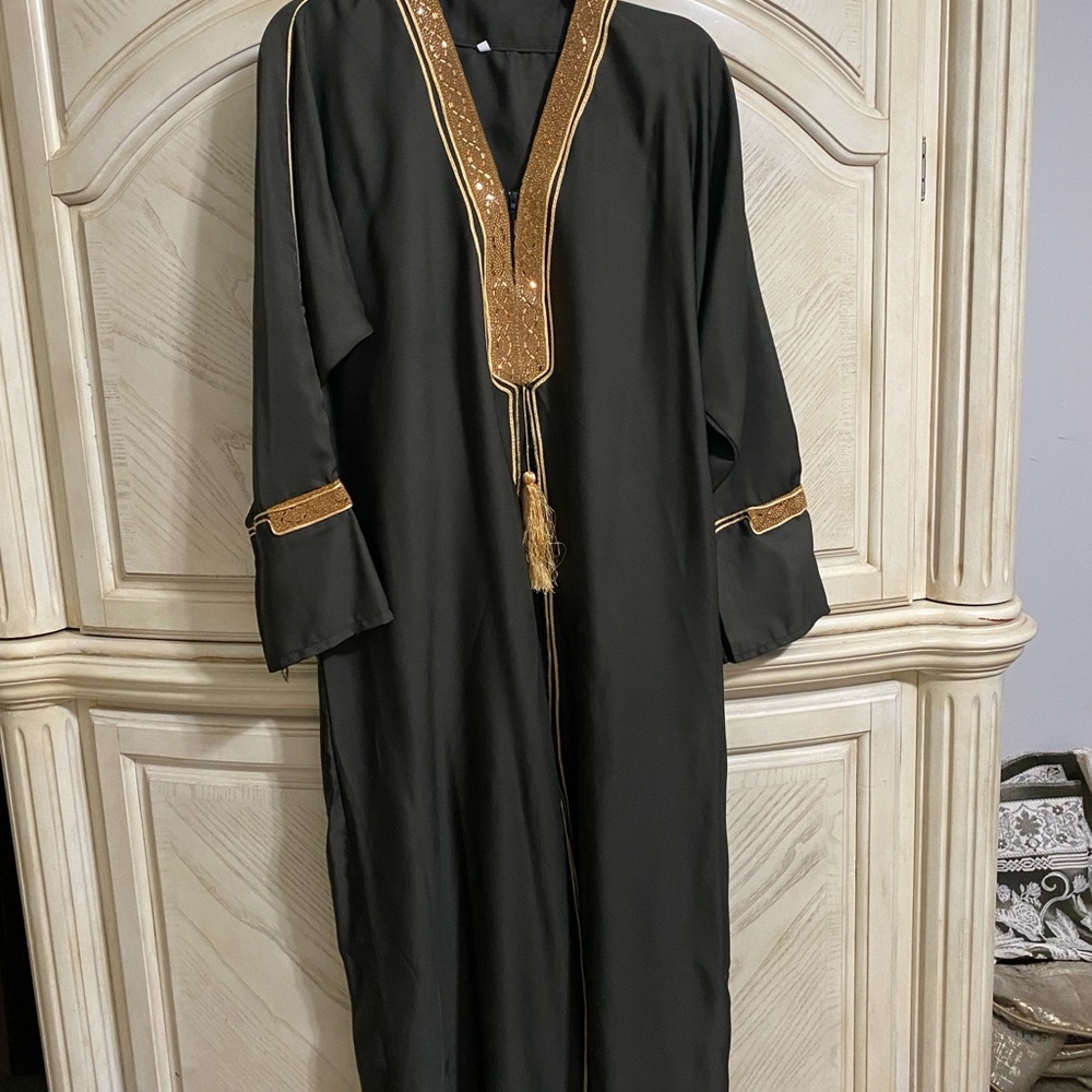 Elegant green and Gold Abaya